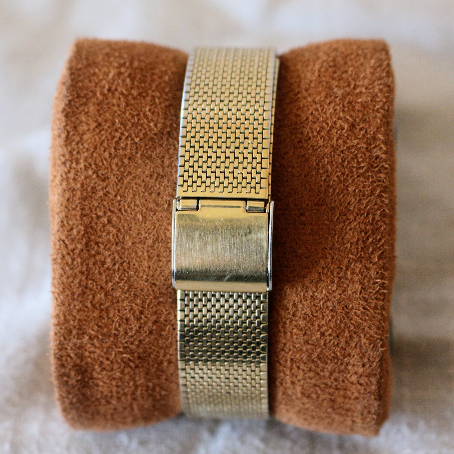 Vintage Waltham Ultra-Thin Gold Mens Dress Watch - Patterned Dial - 1970s