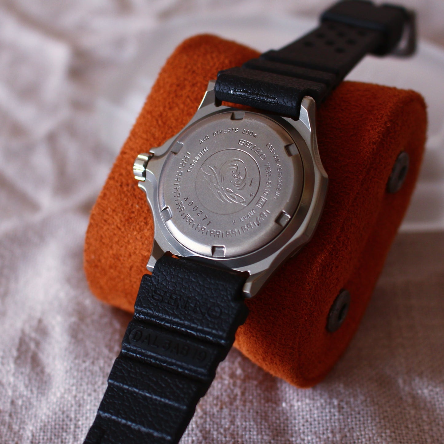 Seiko Scuba Diver Titanium Black Dial Mens Watch - 7N35-6110 - 2004