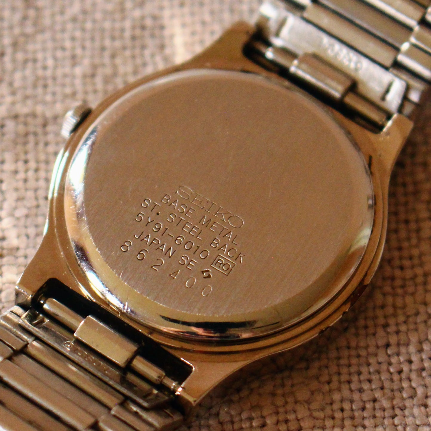 Seiko 'Galaxy' Womens Watch - Champagne Textured Dial - 5Y91-6010 - 1988