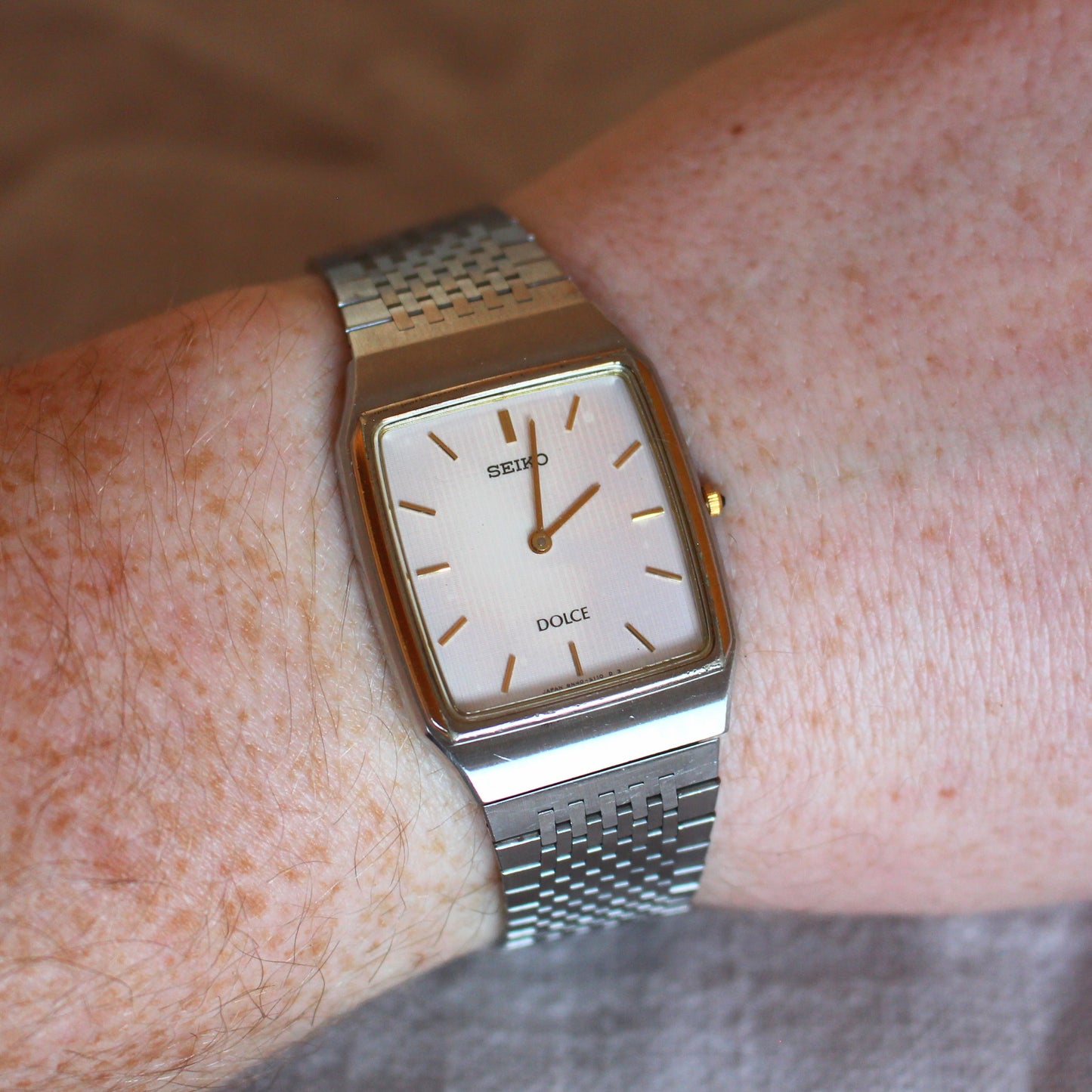 Vintage Seiko Dolce Two Tone Thin Dress Watch Striped Dial - 1992 - 8N40-5080