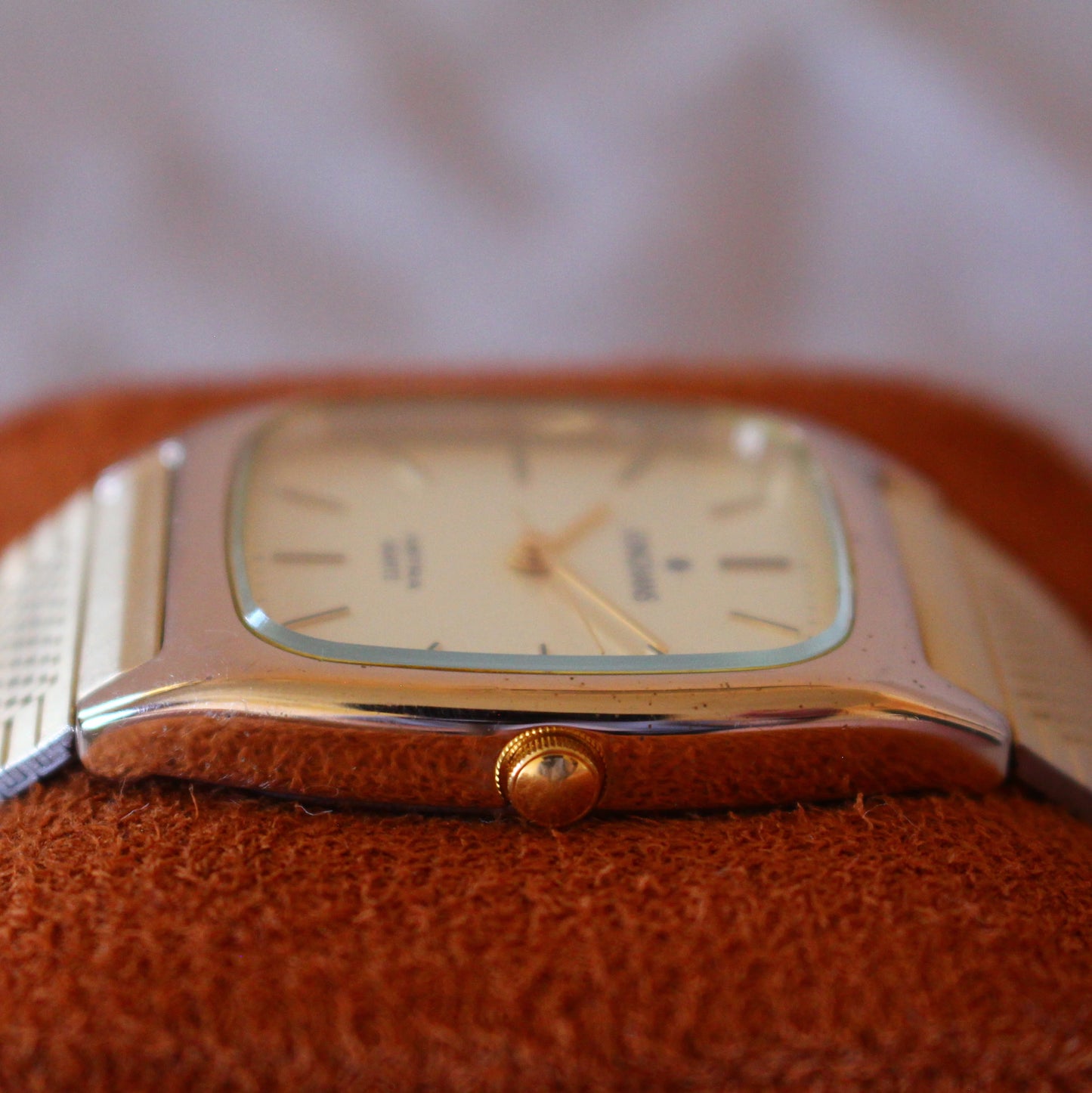 Vintage 80s Junghans Astra German Quartz Dress Watch - 80s - 9GM5W4-40