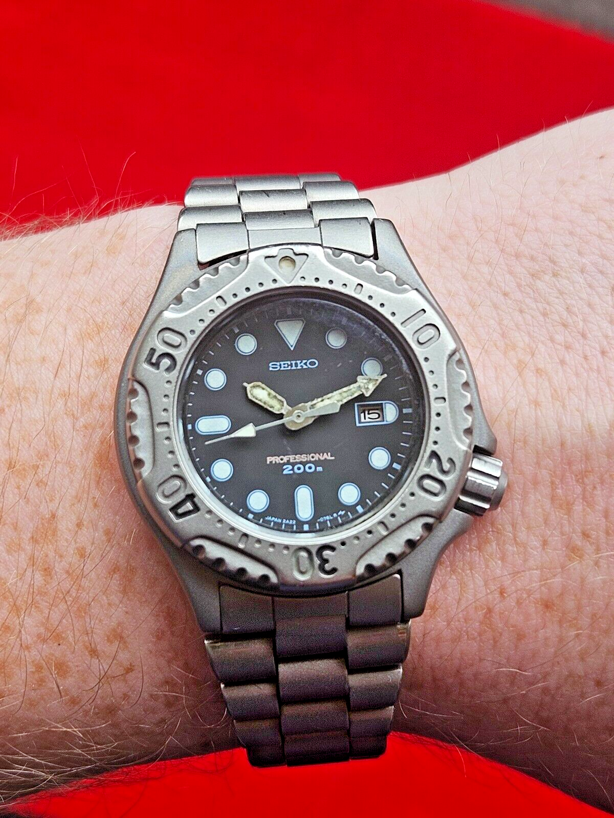 Vintage Seiko Professional 200m Titanium Small Dive Watch - 2A22-0320 - Jake's Curated Vintage 