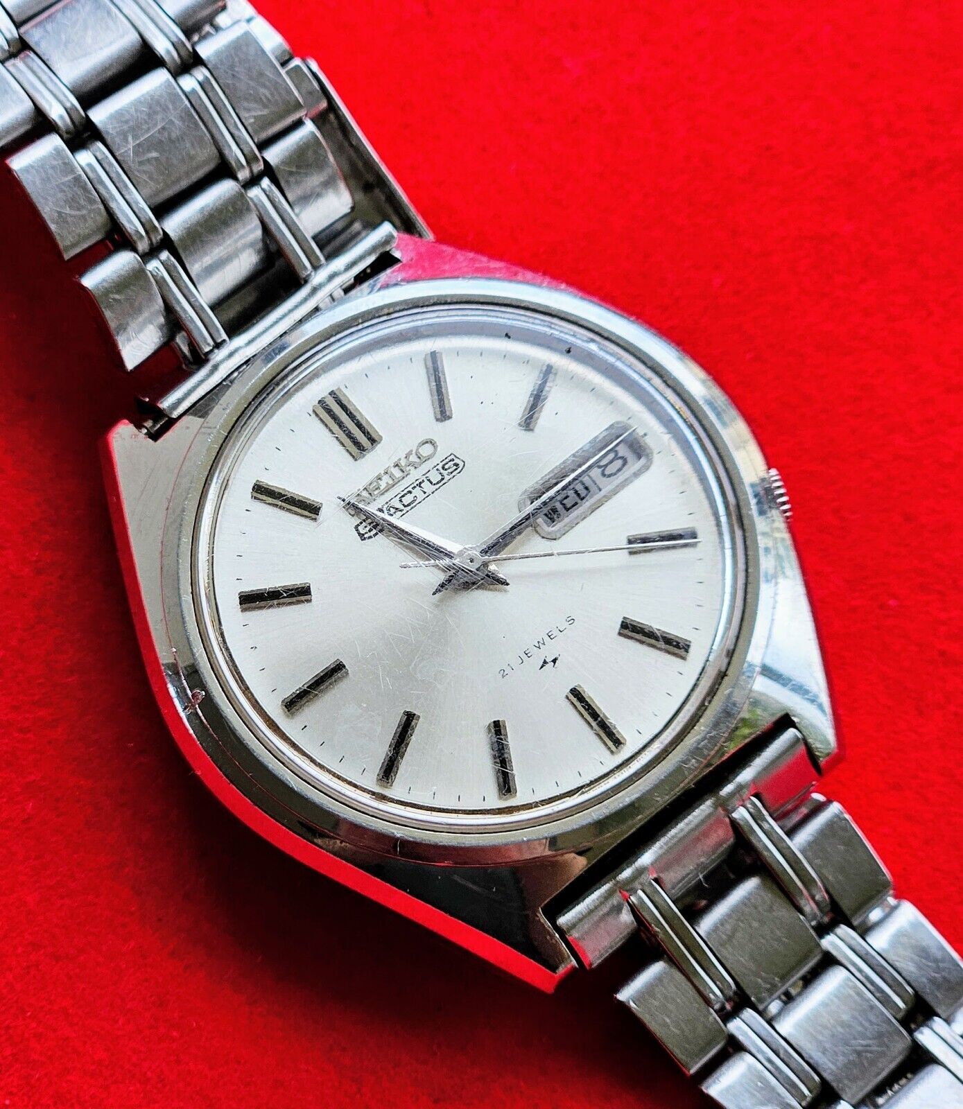 Vintage Seiko 5 Actus 7019-8010 Wrist Watch 21 Jewels Automatic Stainless Steel - Jake's Curated Vintage 