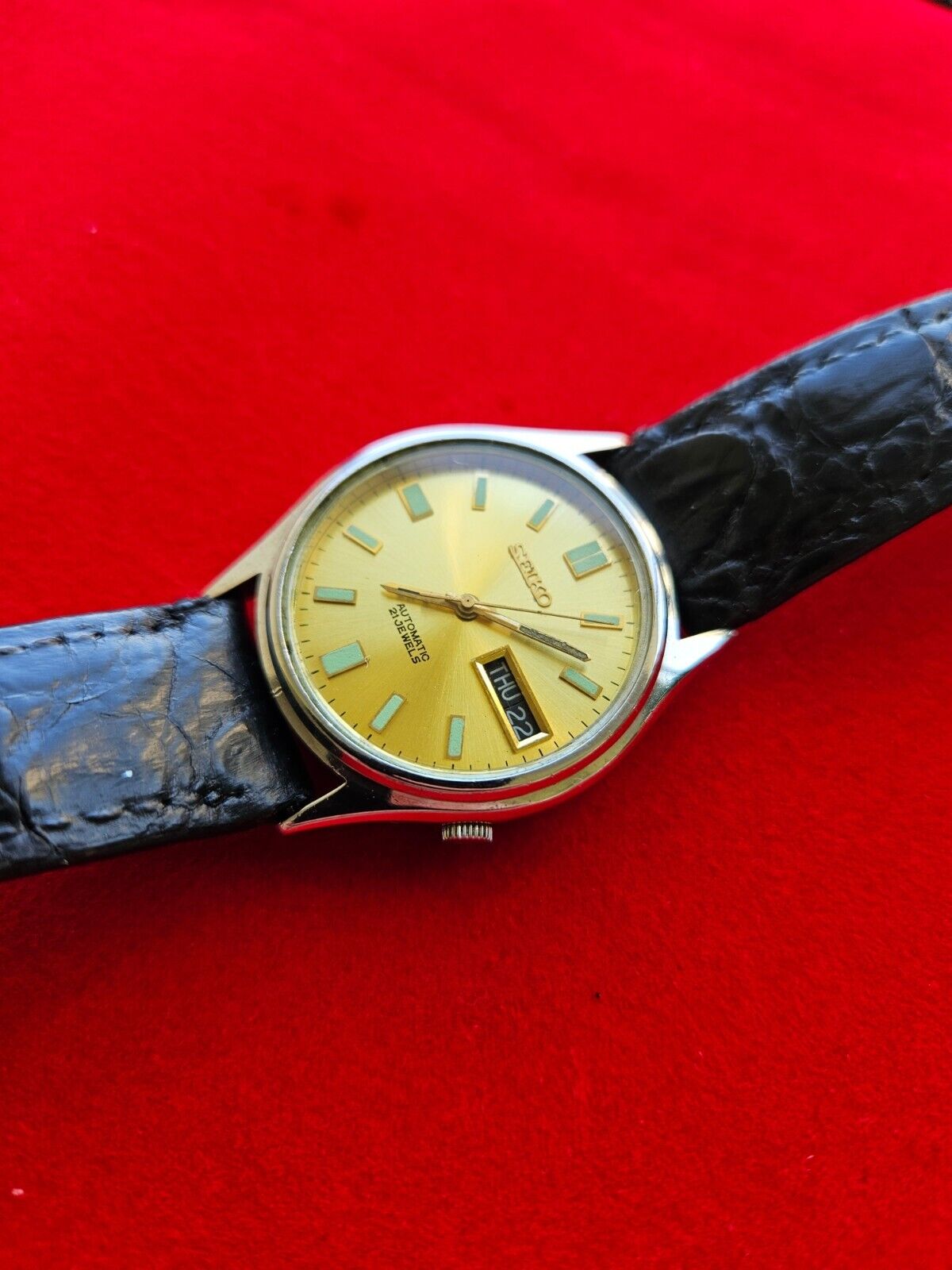 Vintage Seiko Wrist Watch Men's Automatic 21 Jewels Gold Dial - Ref. 7009-3101 - Jake's Curated Vintage 