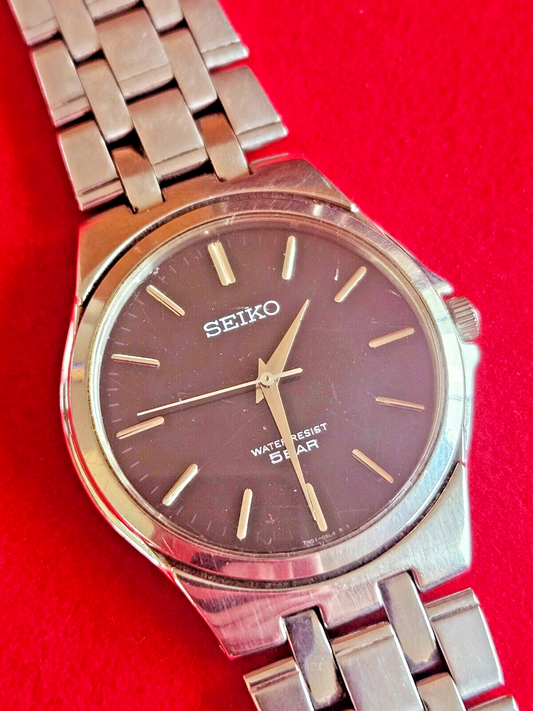 Neo Vintage Black Seiko Watch with Integrated Bracelet - Fully Working - Jake's Curated Vintage 