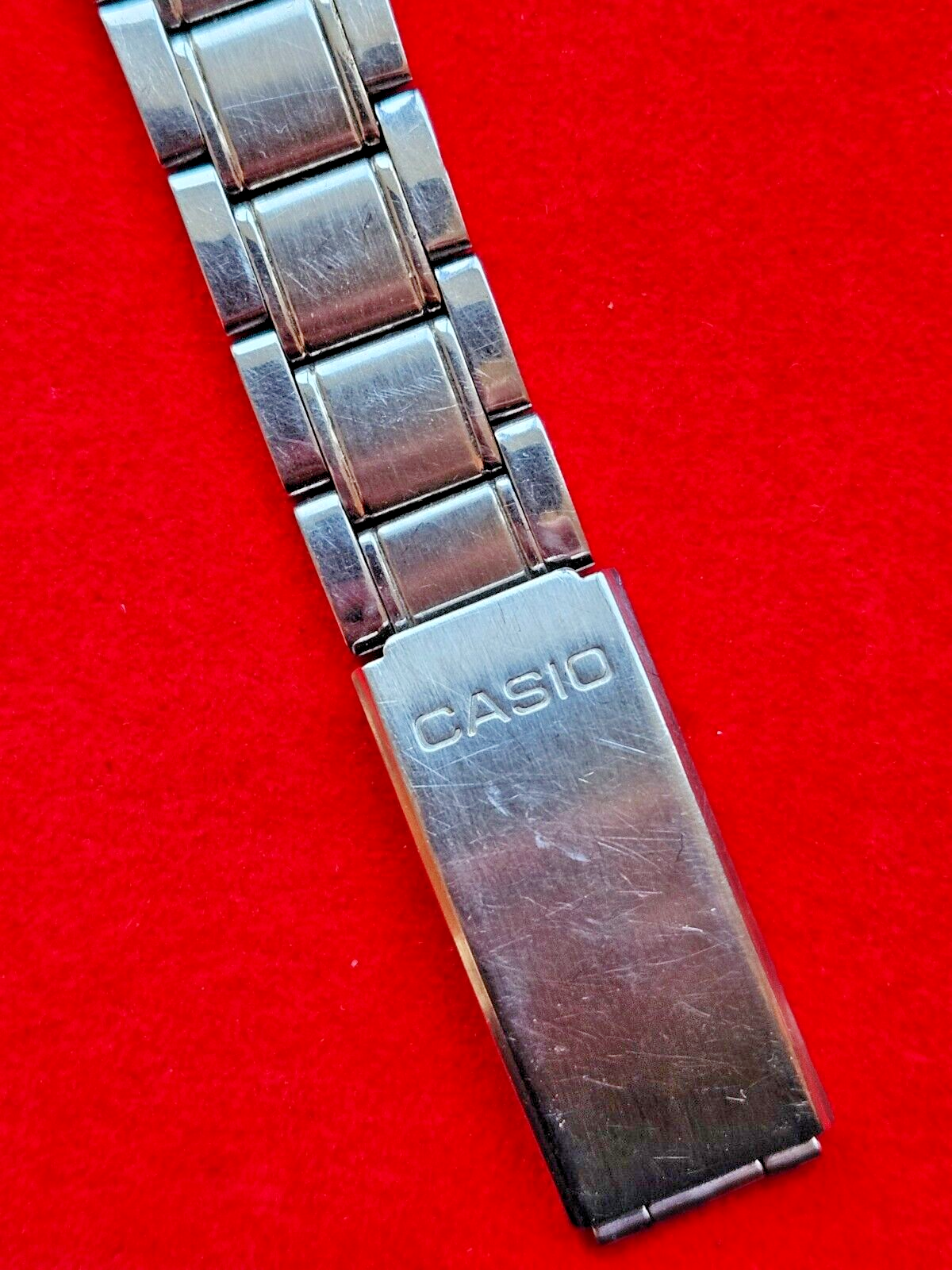 Vintage Casio Watch Silver Case - MTP-1131 - Fully Working - Jake's Curated Vintage 