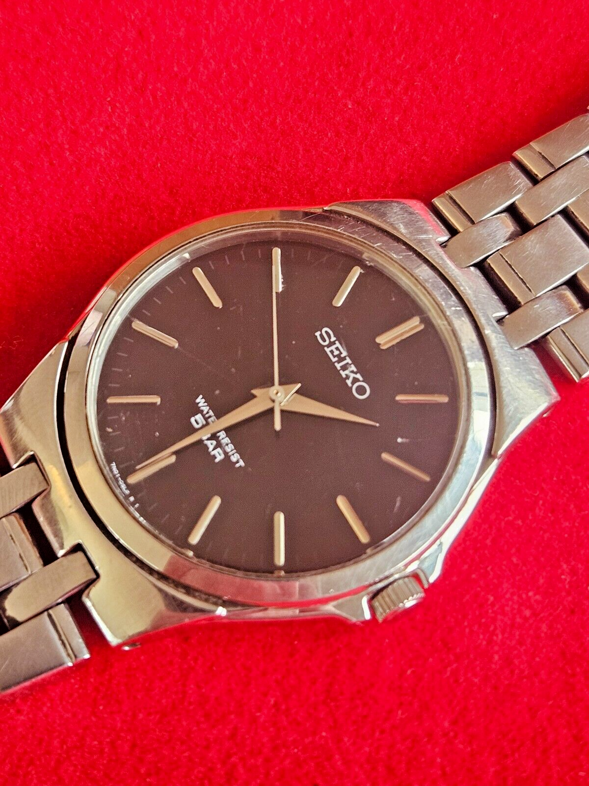 Neo Vintage Black Seiko Watch with Integrated Bracelet - Fully Working - Jake's Curated Vintage 