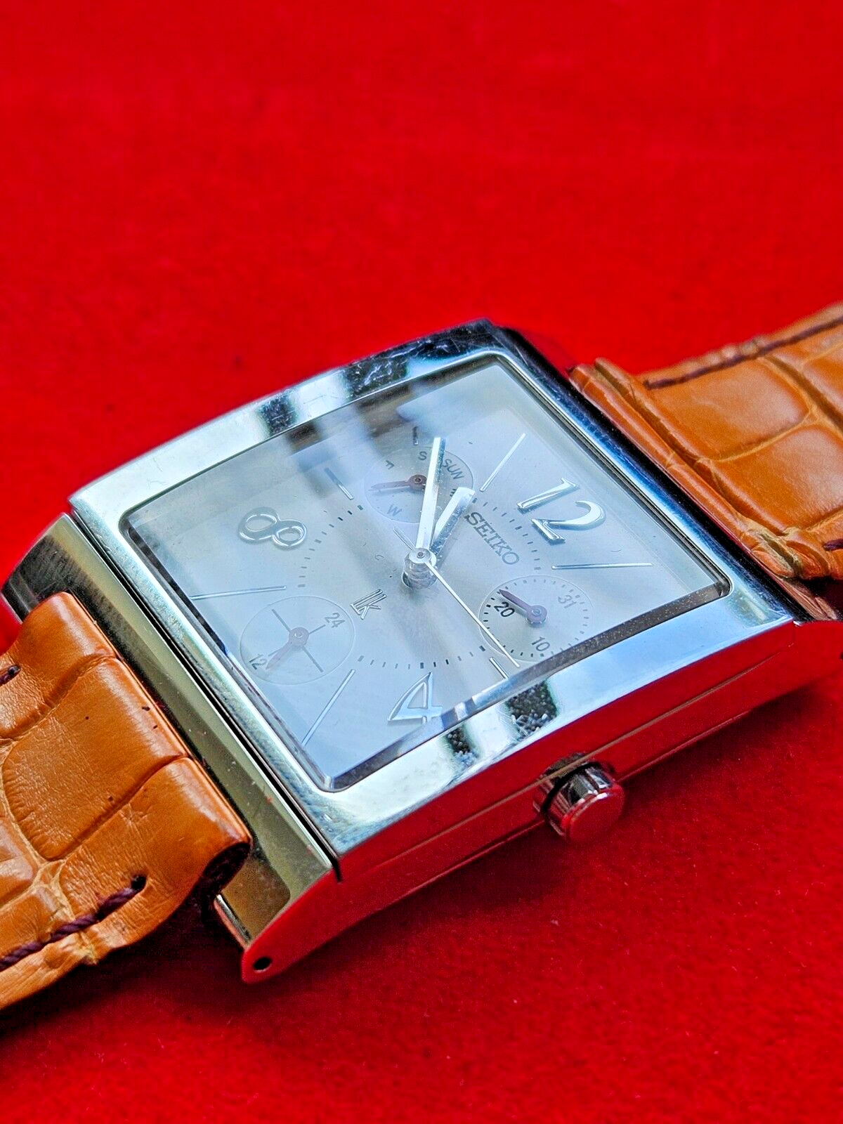 Neo-Vintage Seiko JDM Womens 'Lukia' Square Dress Watch - Fully Working - Jake's Curated Vintage 