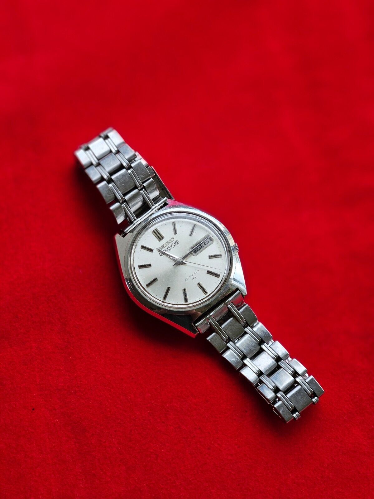 Vintage Seiko 5 Actus 7019-8010 Wrist Watch 21 Jewels Automatic Stainless Steel - Jake's Curated Vintage 