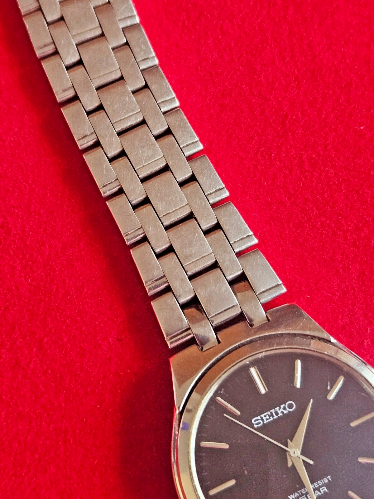 Neo Vintage Black Seiko Watch with Integrated Bracelet - Fully Working - Jake's Curated Vintage 