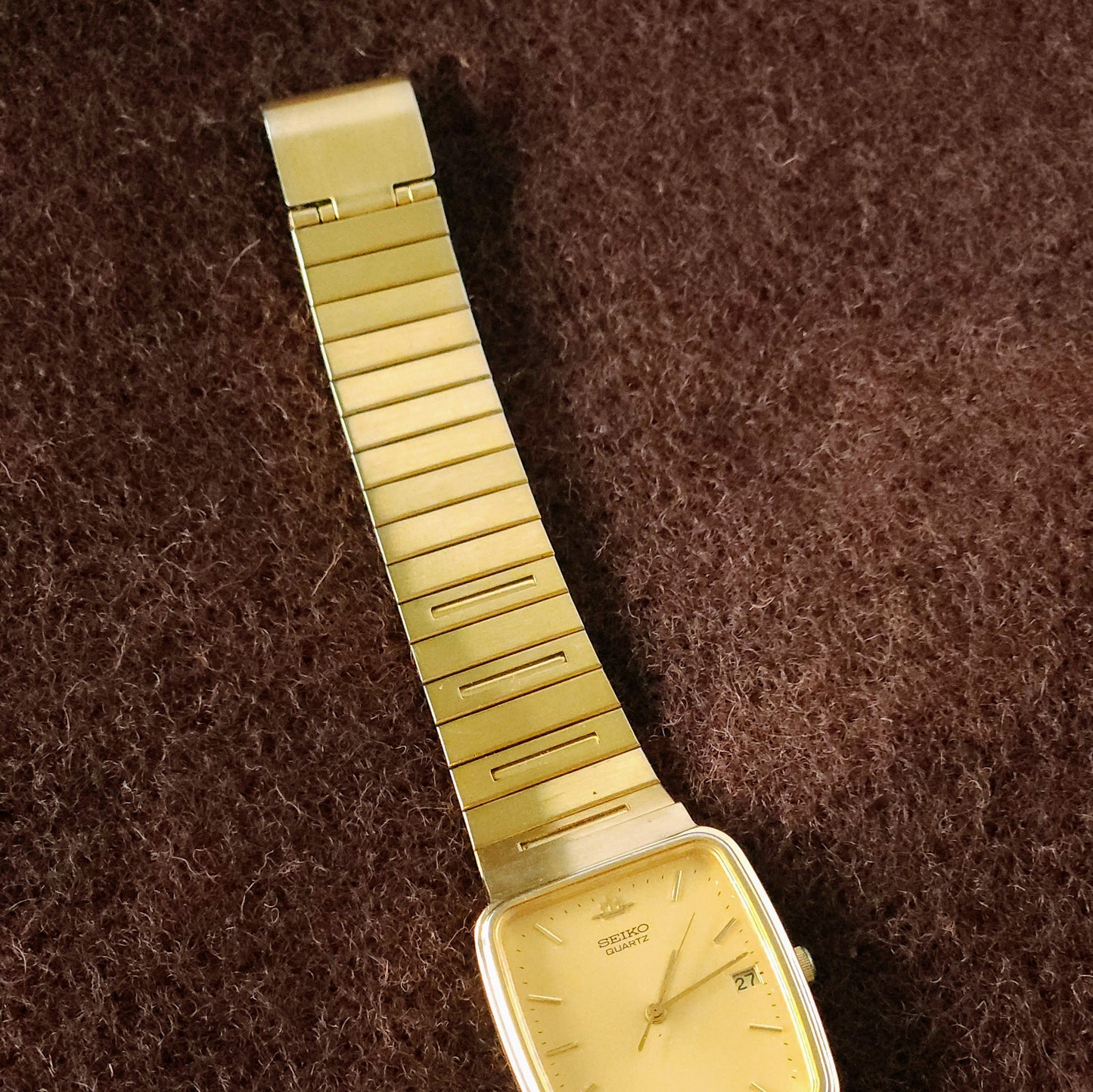 Vintage Rectangular Gold Textured Dial Seiko Watch - 5Y32-5A00 - Made 1997 - Jake's Curated Vintage 