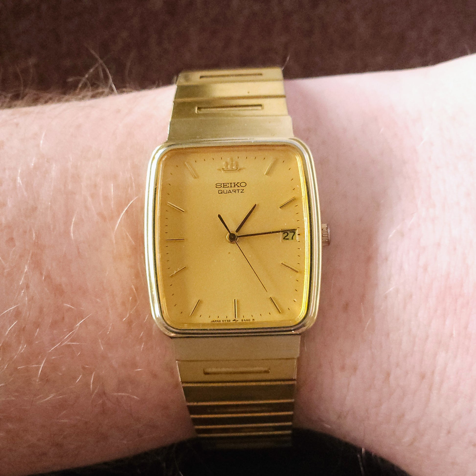 Vintage Rectangular Gold Textured Dial Seiko Watch - 5Y32-5A00 - Made 1997 - Jake's Curated Vintage 