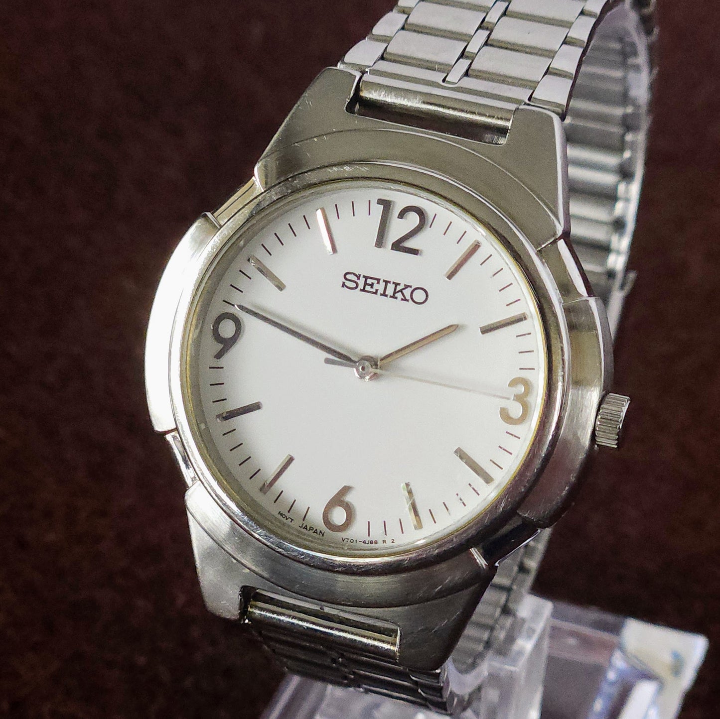 Neo-Vintage Seiko White Dial Silver Mens Watch - V701-2K80 - Made 1998 - Jake's Curated Vintage 