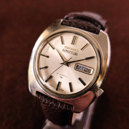 Vintage Seiko 5 Actus Large Case Automatic Mens Watch - 7019-7000 - Made 1970 - Jake's Curated Vintage 