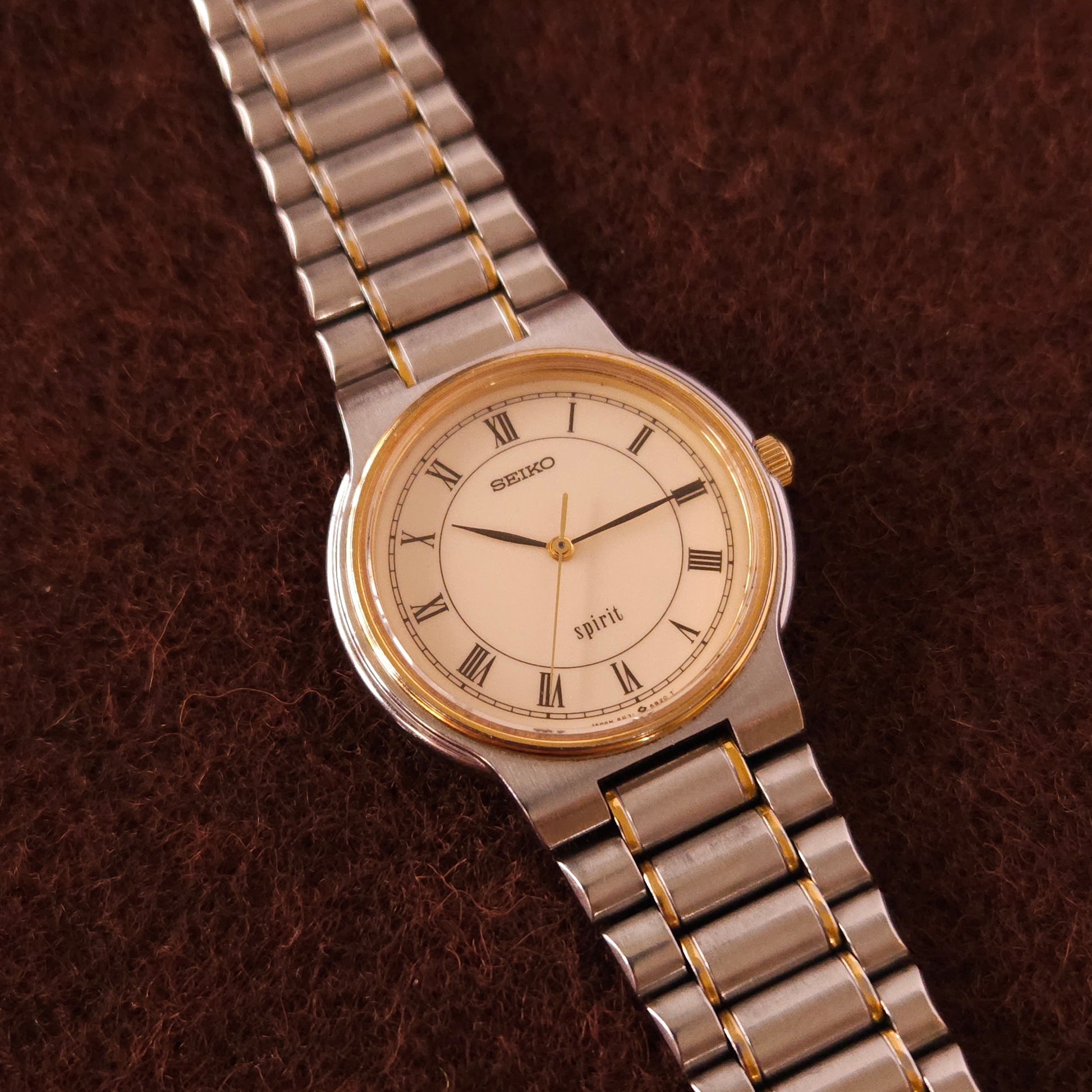 Vintage Seiko Roman Numeral White Dial Mens Watch - 5P31-6A50 - Made 1988 - Jake's Curated Vintage 