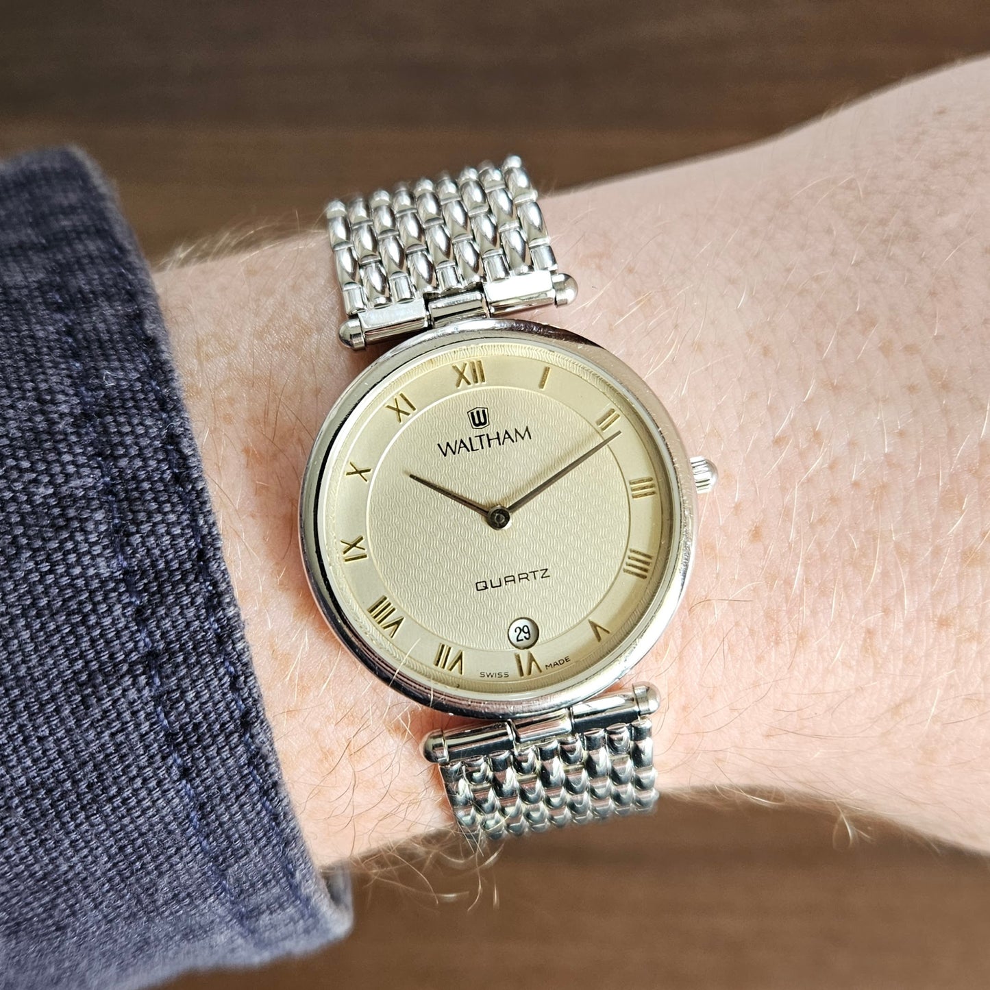 Vintage Waltham Swiss Made Mens Watch - Original Band - Textured Dial - 160.107