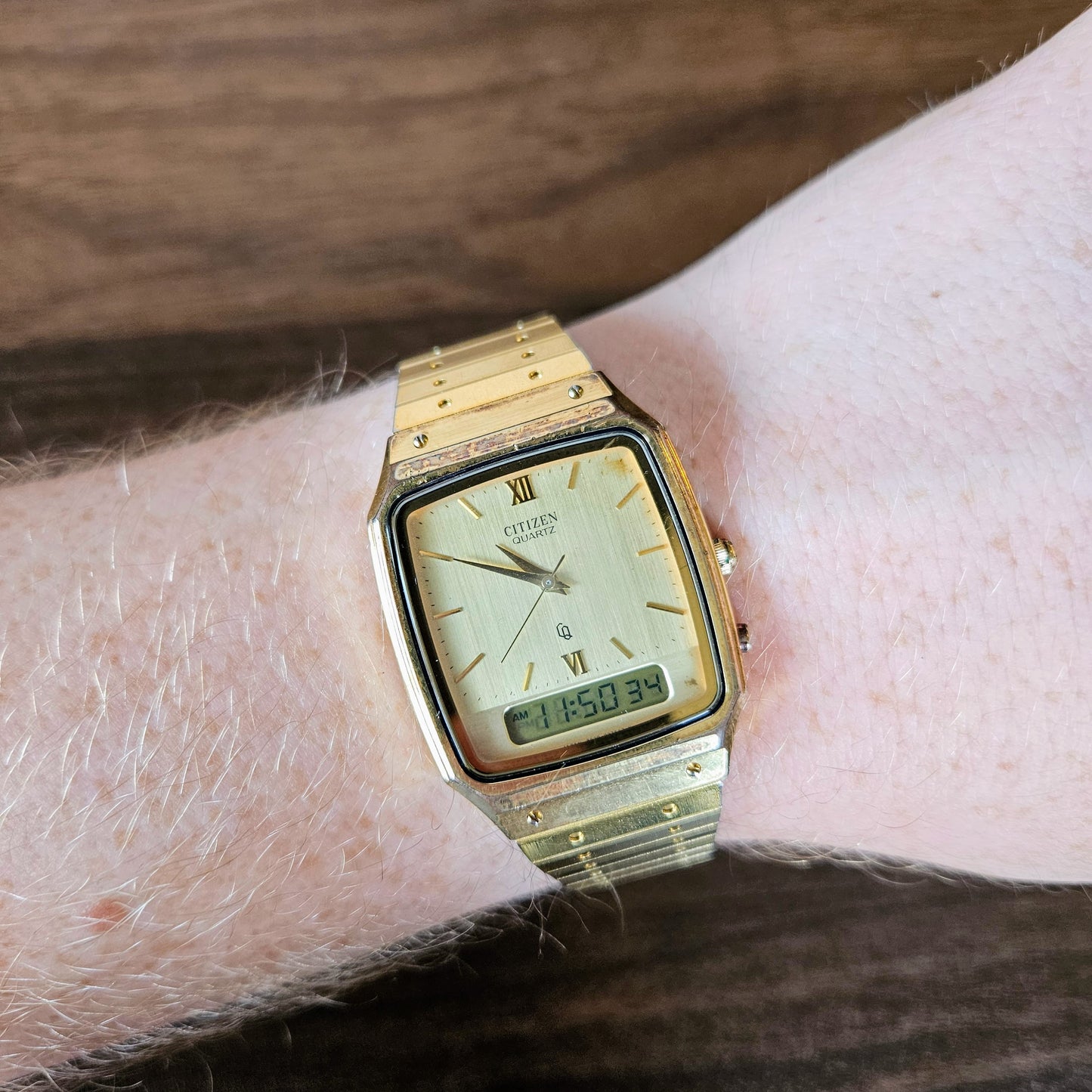 Vintage Citizen Ana-Digi Mens Quartz Watch - Gold - 1980s