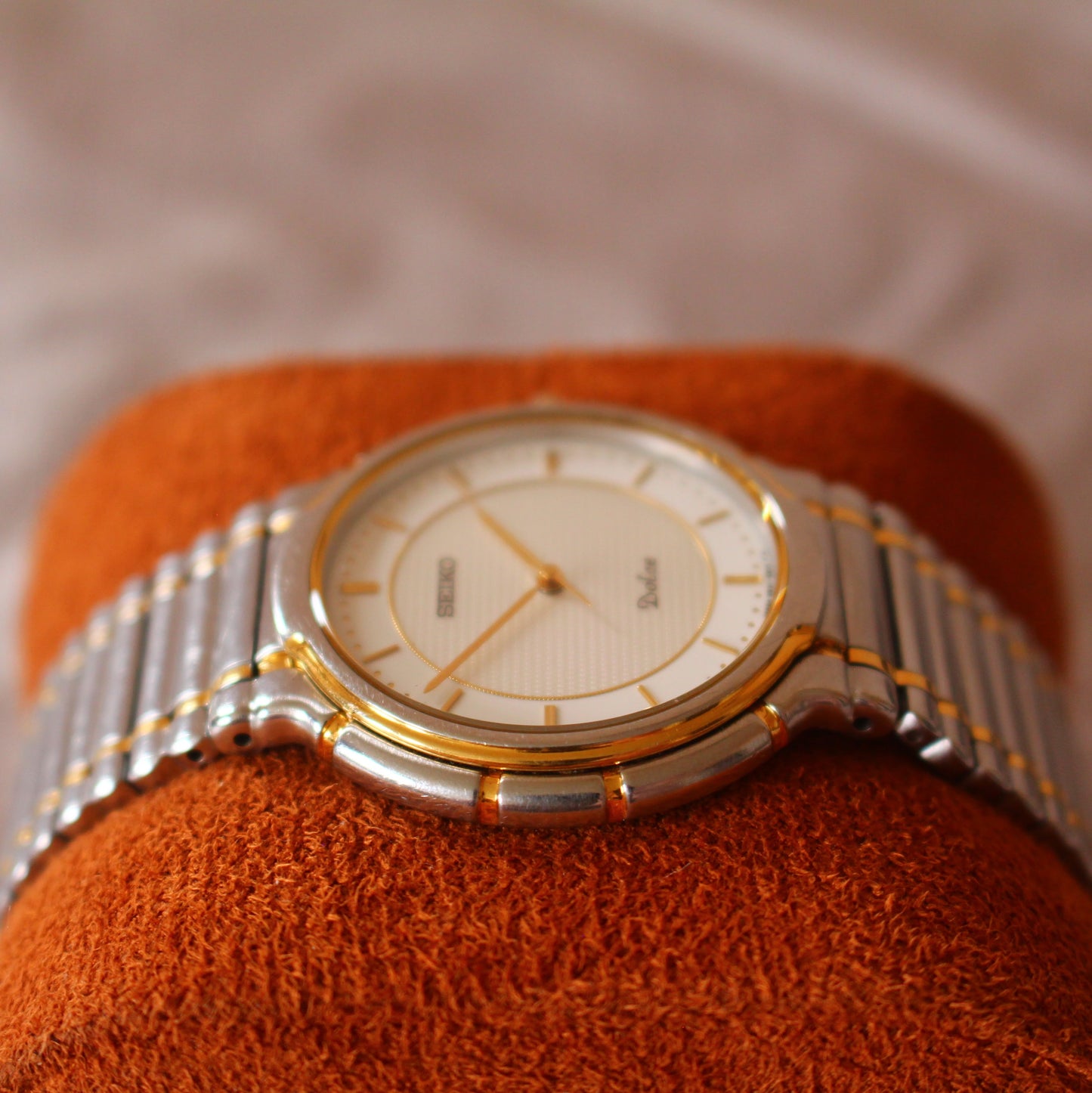 Vintage 90s Seiko Dolce Two Tone Dress Watch Thin 5.5mm - 1990 - 5E31-6B20