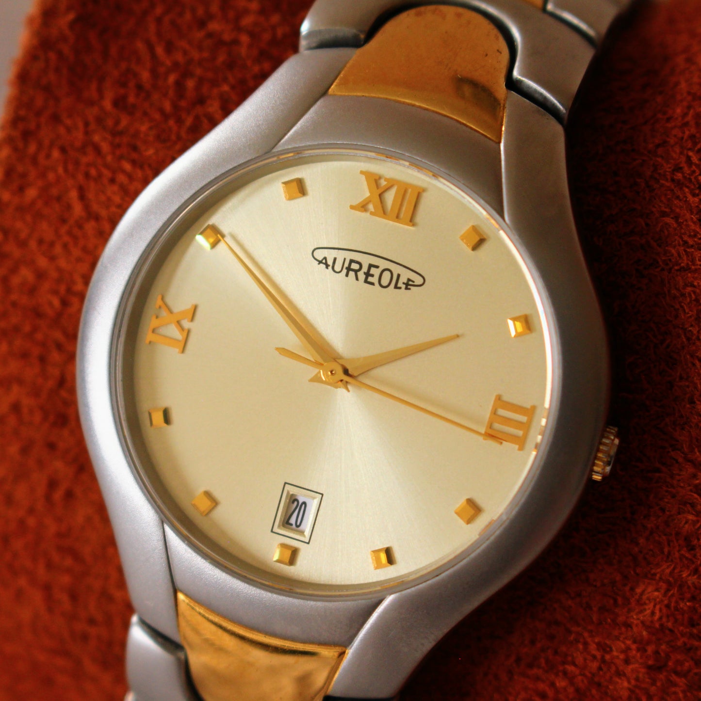 Aureole Two Tone Dress Watch Sapphire Crystal Date at 6 - 90s - SW-429M