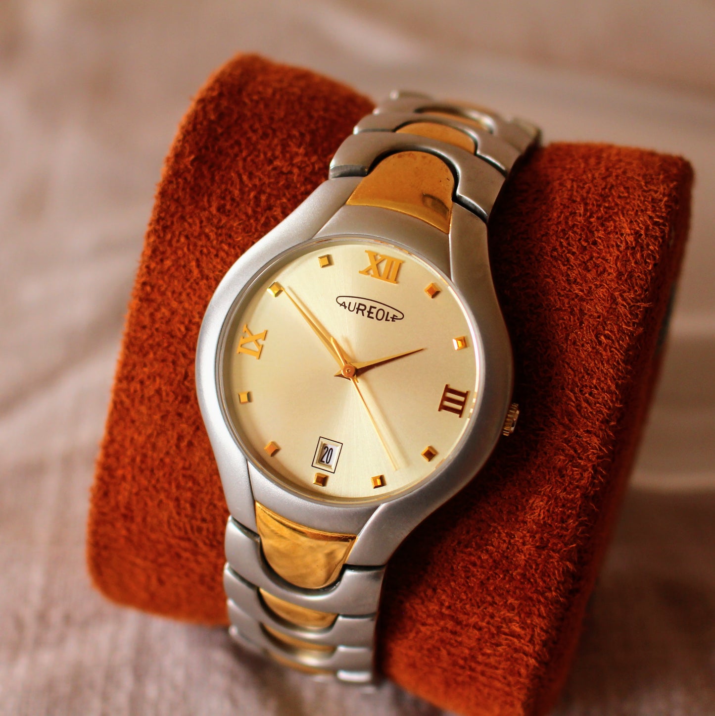 Aureole Two Tone Dress Watch Sapphire Crystal Date at 6 - 90s - SW-429M