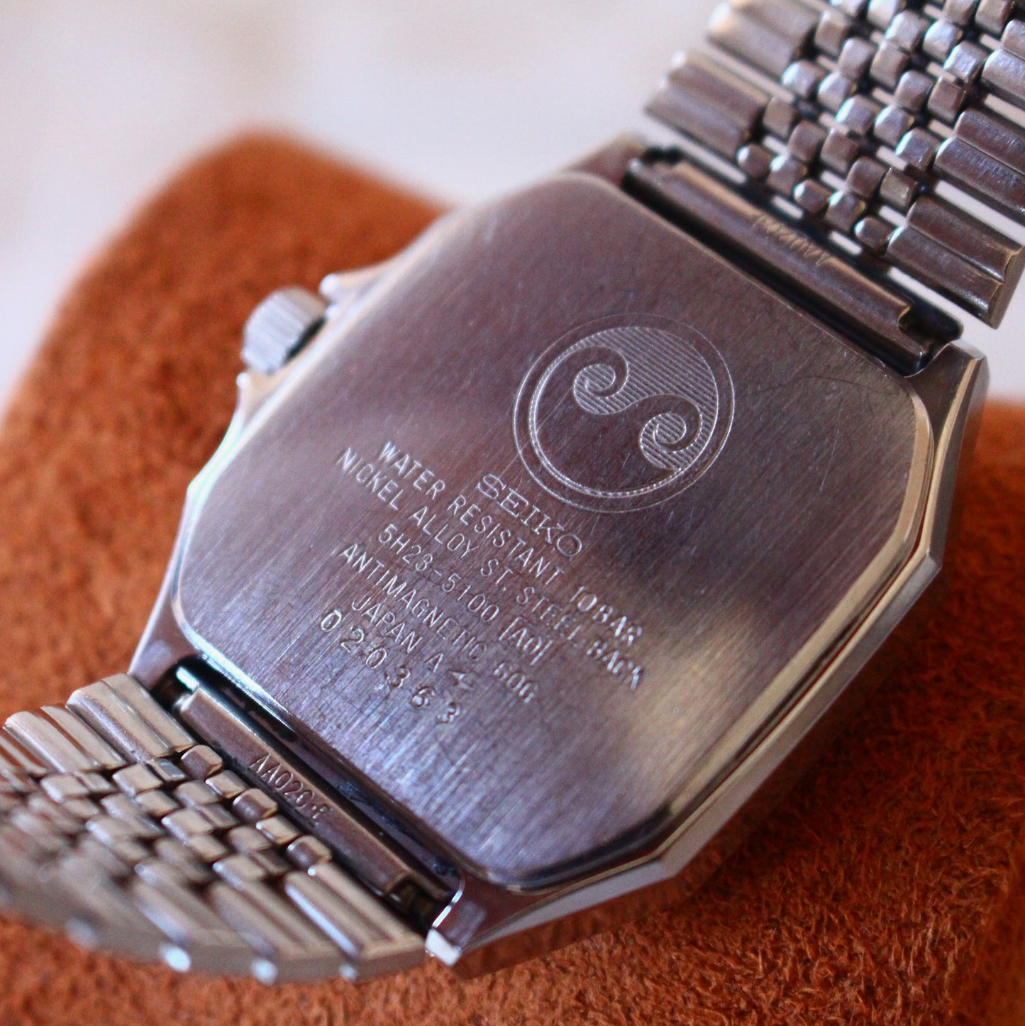 Seiko Chronos Quartz Day-Date Steel Vintage Watch - 7433-5010 - 1990