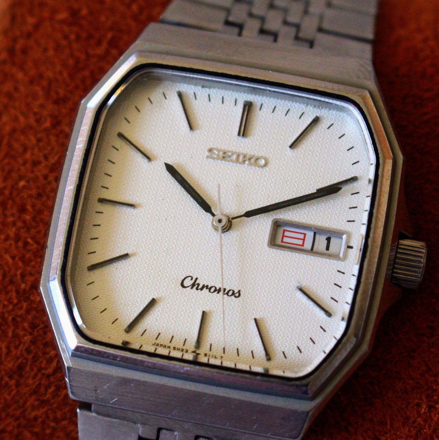 Seiko Chronos Quartz Day-Date Steel Vintage Watch - 7433-5010 - 1990