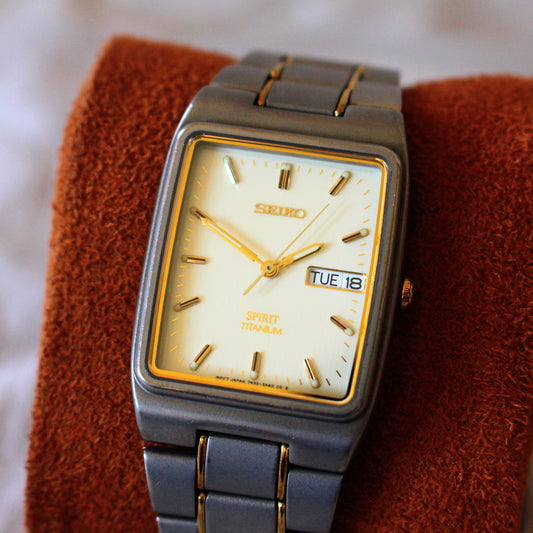 Vintage Seiko Spirit Titanium Watch - Patterned Dial Tank - 7N33-5A30 - 1996