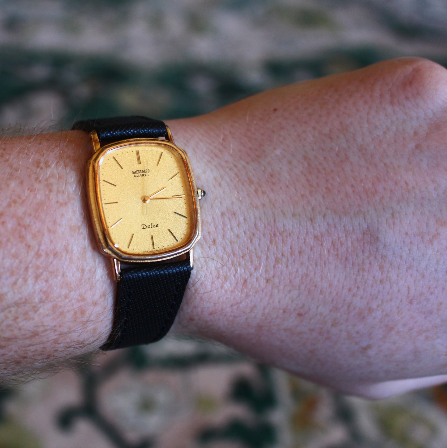 Vintage Seiko Dolce Gold Textured Dial Dress Watch - 6030-5550 - 1982