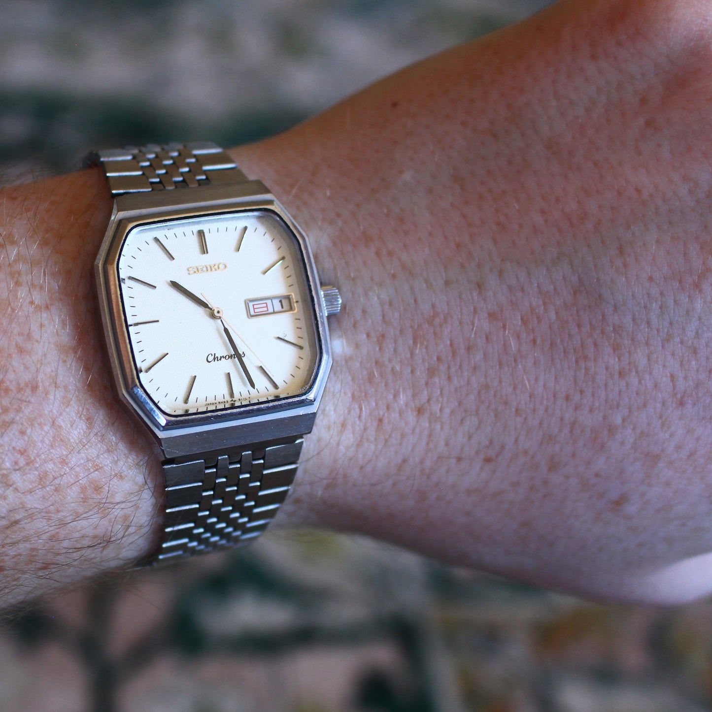 Seiko Chronos Quartz Day-Date Steel Vintage Watch - 7433-5010 - 1990