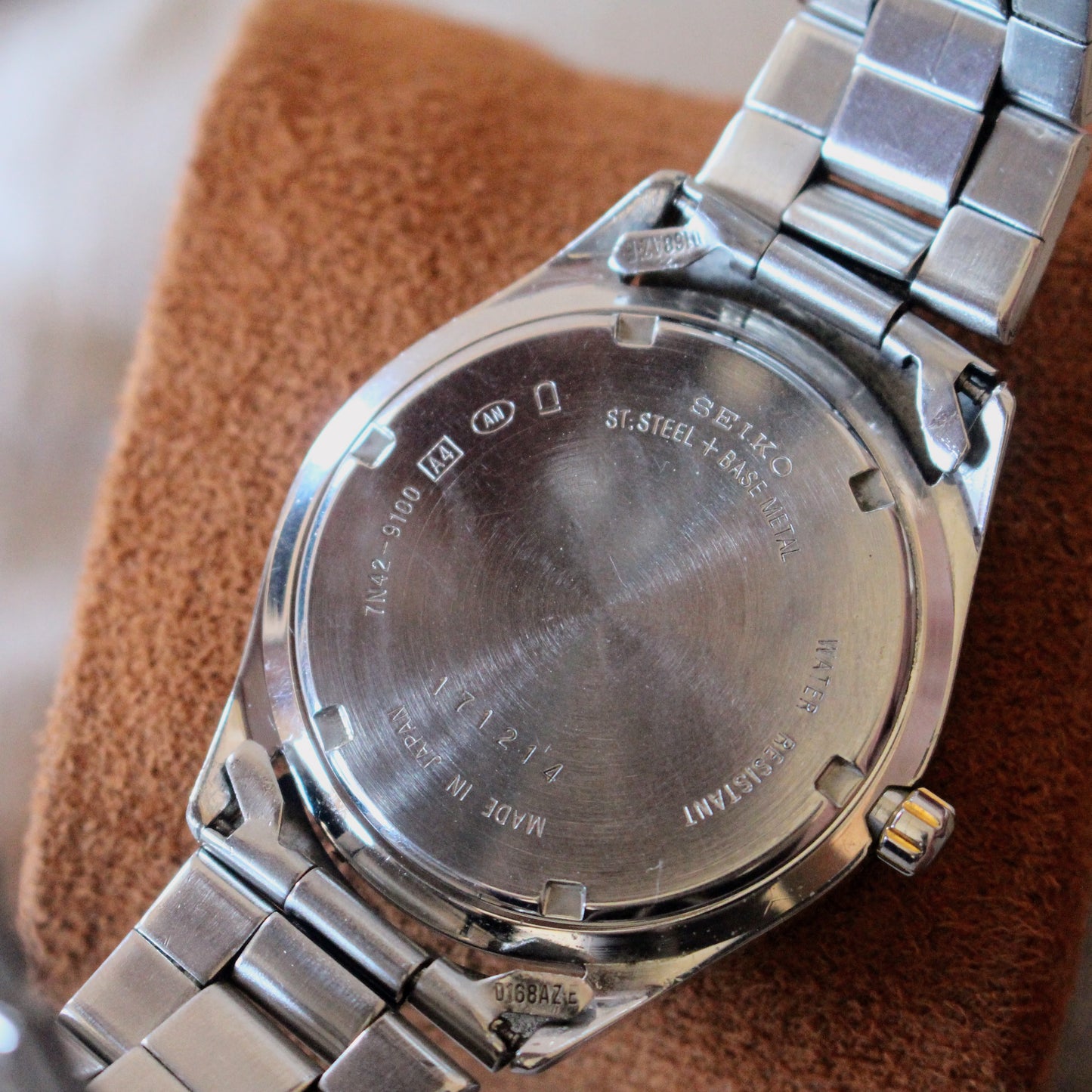 Seiko Gold Accent Sunburst Everyday Watch - 7N42-9100 - 2001