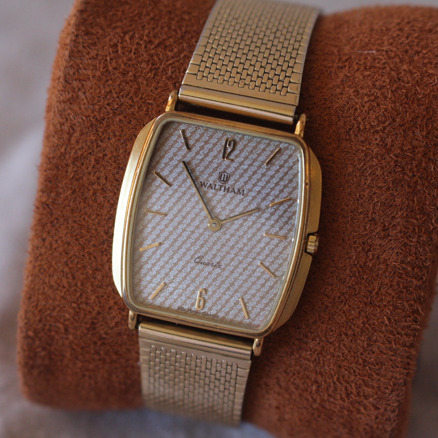 Vintage Waltham Ultra-Thin Gold Mens Dress Watch - Patterned Dial - 1970s