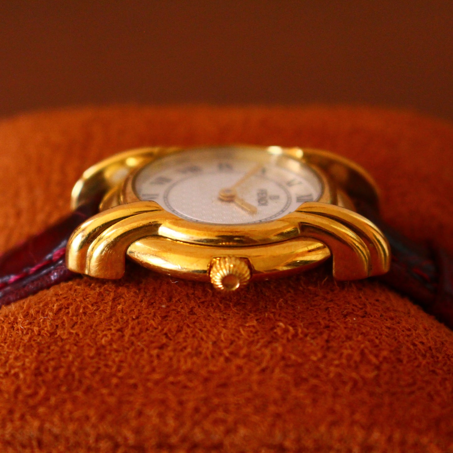 Vintage Fendi Art Deco Ladies Womens Watch - Swiss - Textured White Dial - 1990s