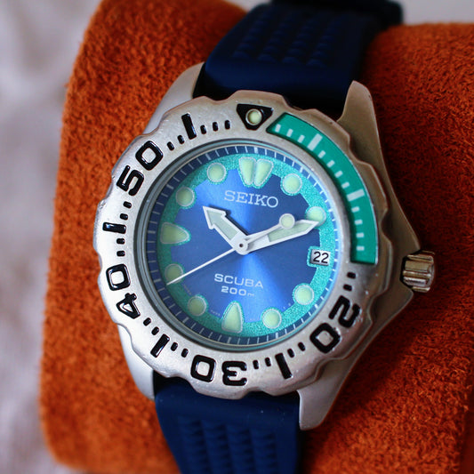 Seiko Scuba Diver 'Mini Megalodon' Purple Dial Mens Watch - 7N35-6A10 - 2004