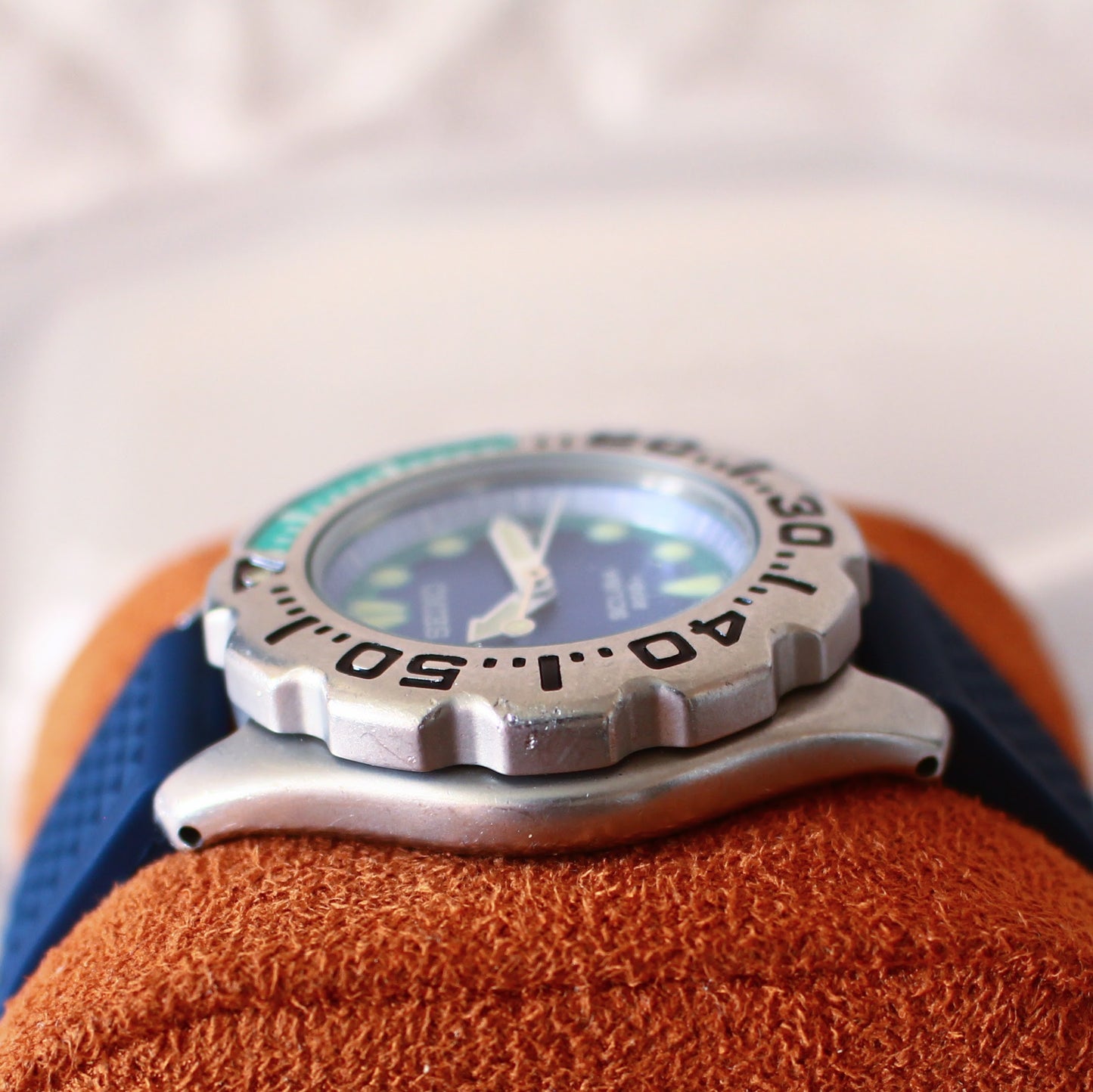 Seiko Scuba Diver 'Mini Megalodon' Purple Dial Mens Watch - 7N35-6A10 - 2004