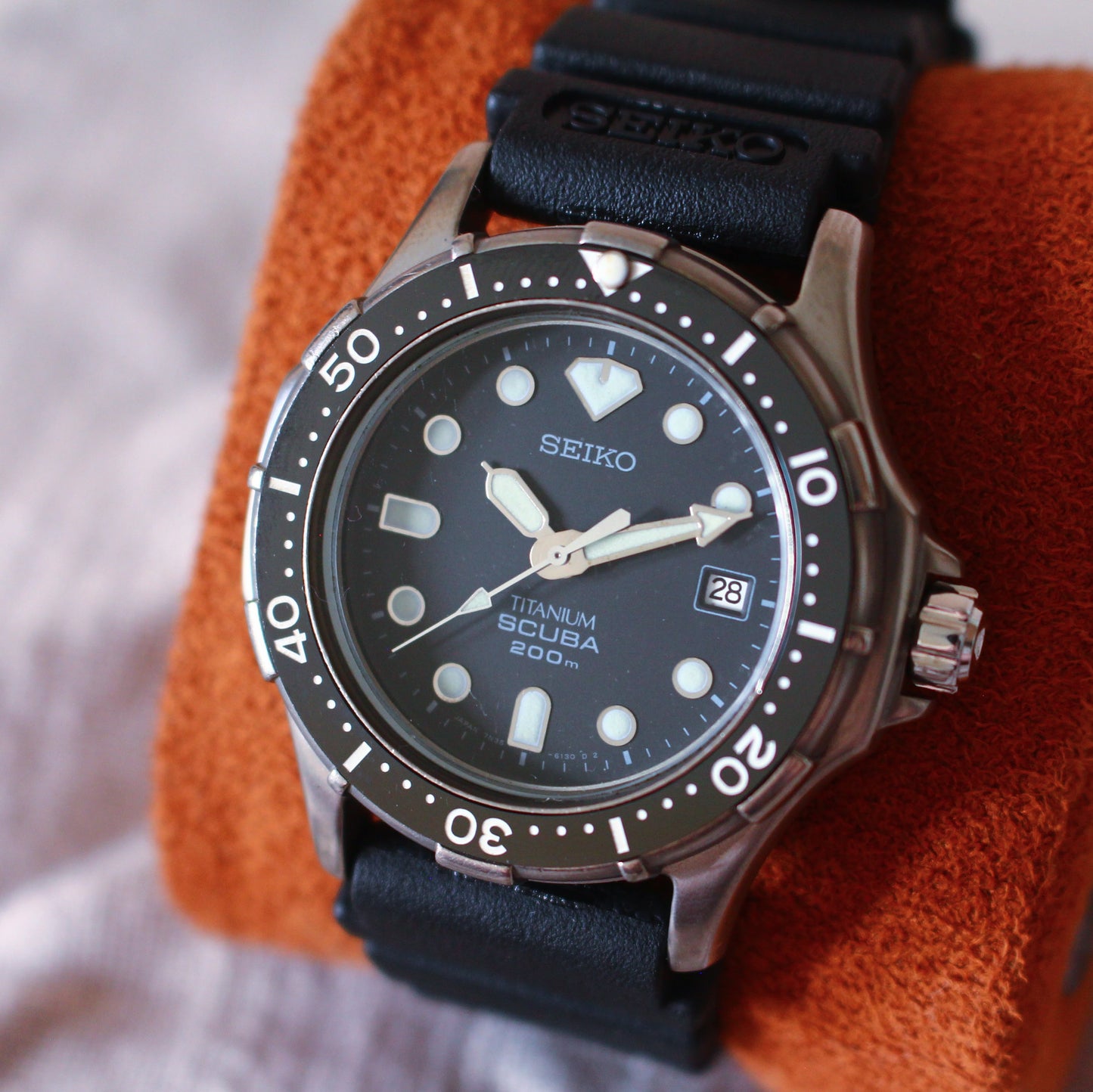 Seiko Scuba Diver Titanium Black Dial Mens Watch - 7N35-6110 - 2004