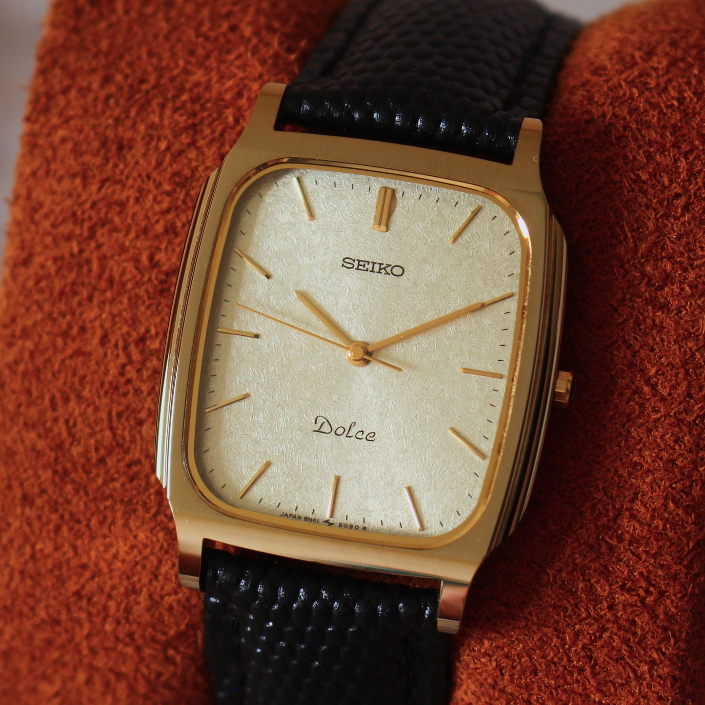 Vintage Seiko Dolce Tungsten Dress Watch Feathered Dial - 8N41-5070 - 1983