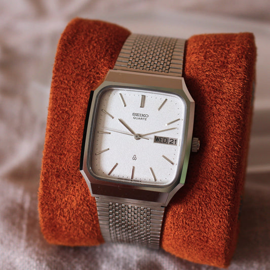 Seiko Seagull Quartz Ceramic Day-Date Square Mens Watch – 5933-5080 – 1992