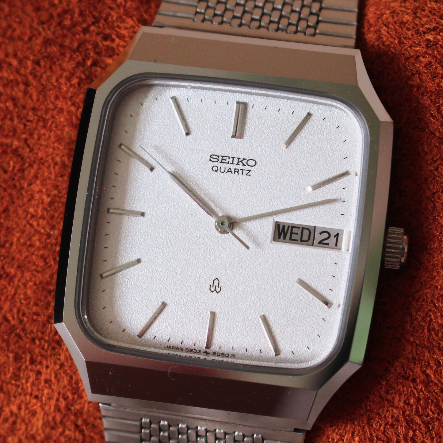 Seiko Seagull Quartz Ceramic Day-Date Square Mens Watch – 5933-5080 – 1992