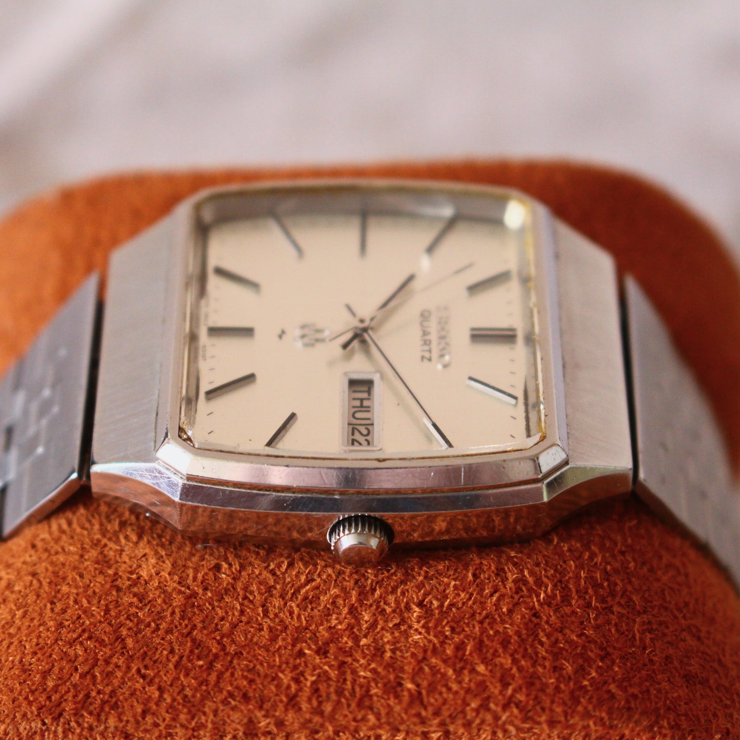 Vintage Seiko Square Quartz Day-Date Watch – 0843-5010 – 1985
