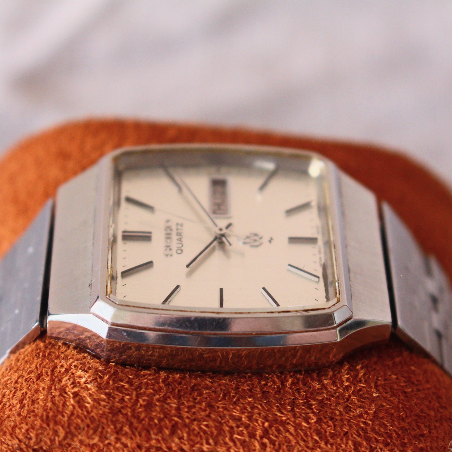 Vintage Seiko Square Quartz Day-Date Watch – 0843-5010 – 1985