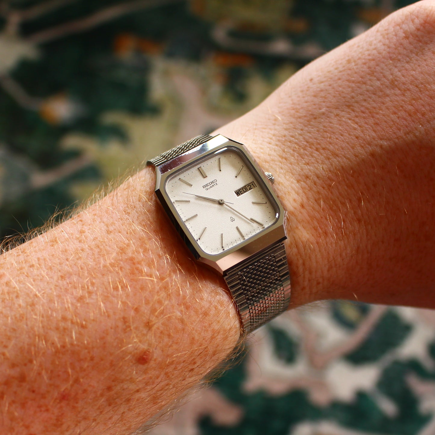 Seiko Seagull Quartz Ceramic Day-Date Square Mens Watch – 5933-5080 – 1992