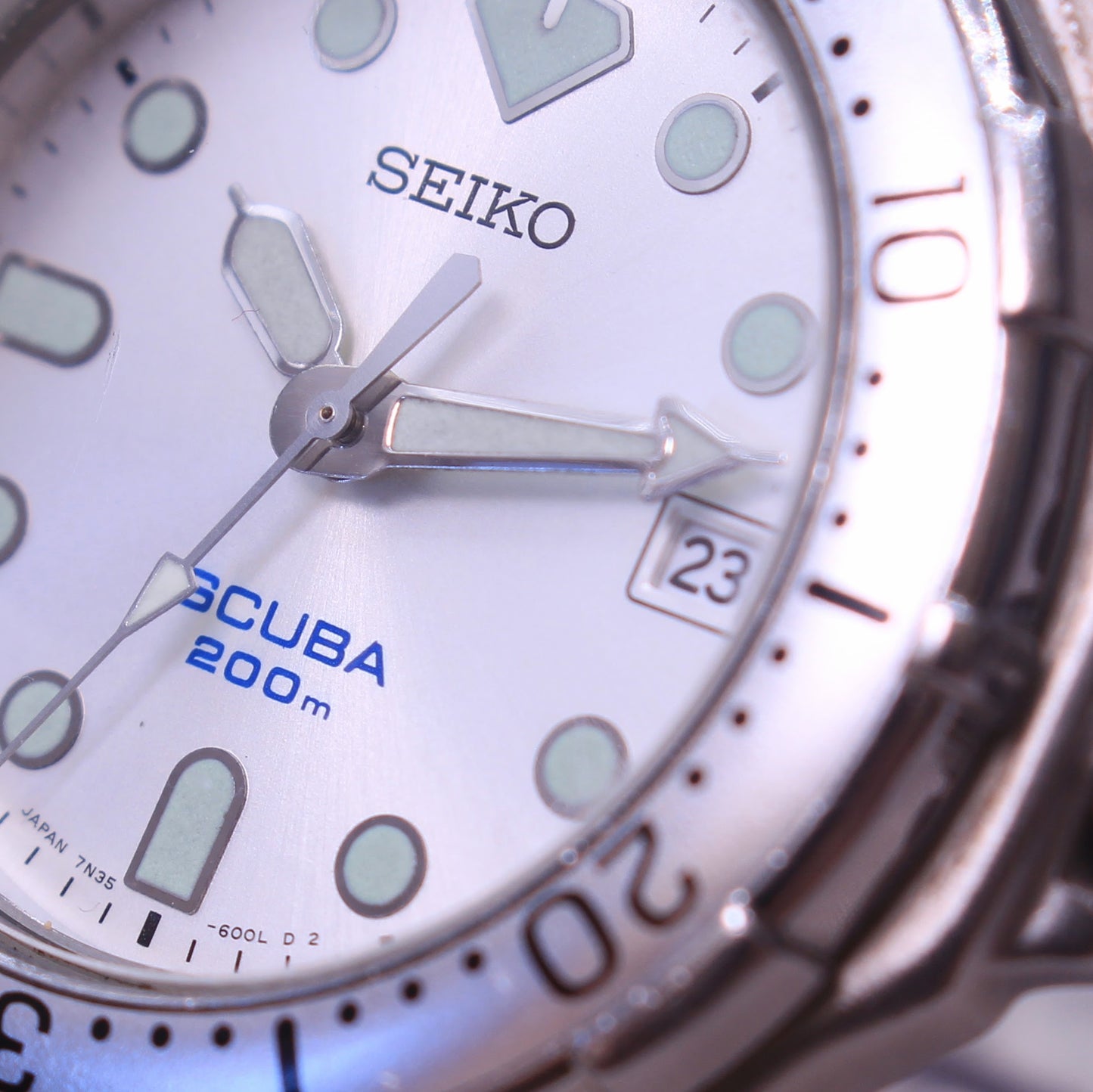 Neo-vintage Seiko Scuba Diver Silver Dial Mens Watch - 7N35-6000 - 2003