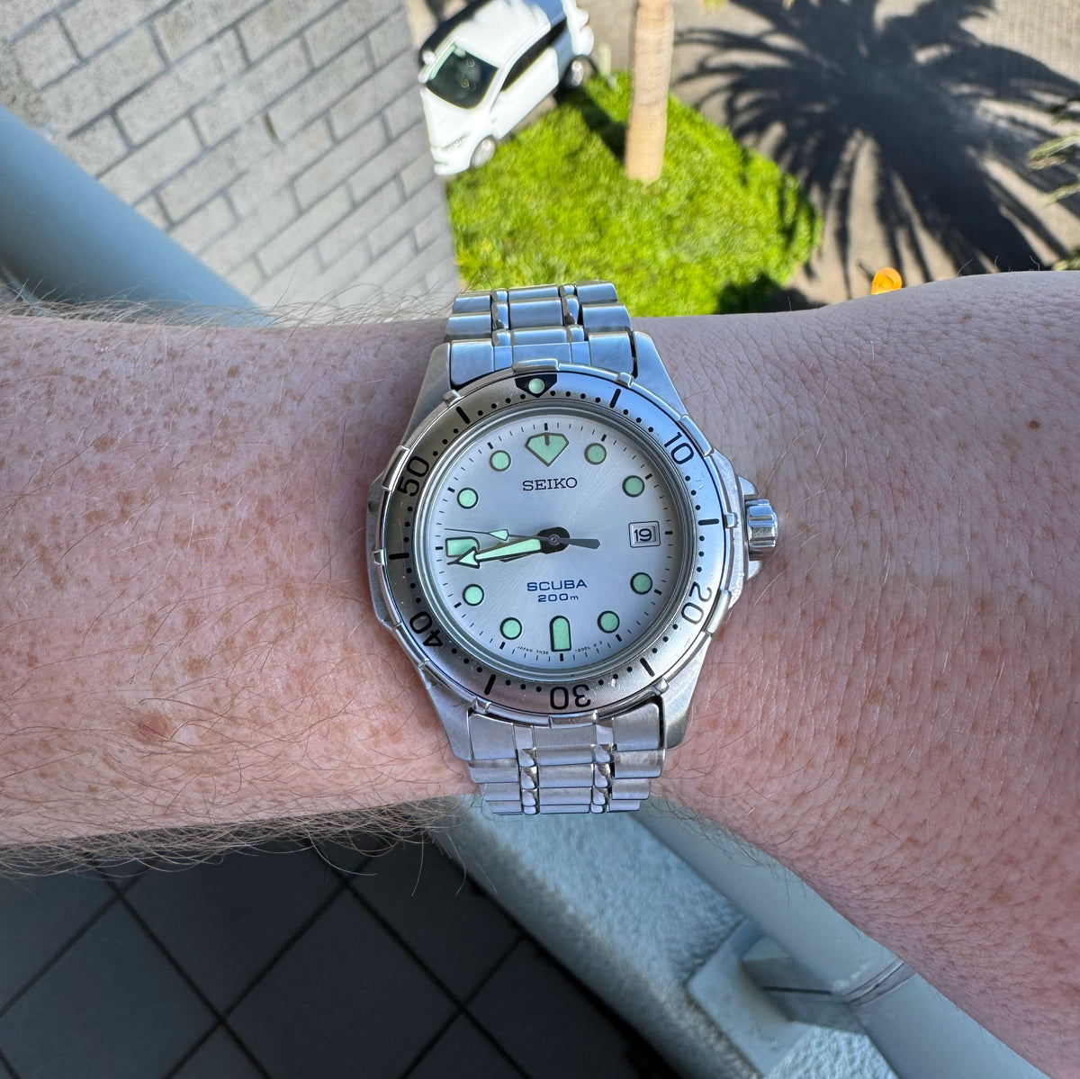 Seiko Scuba 200m silver dial dive watch 7N35-6000, view 6