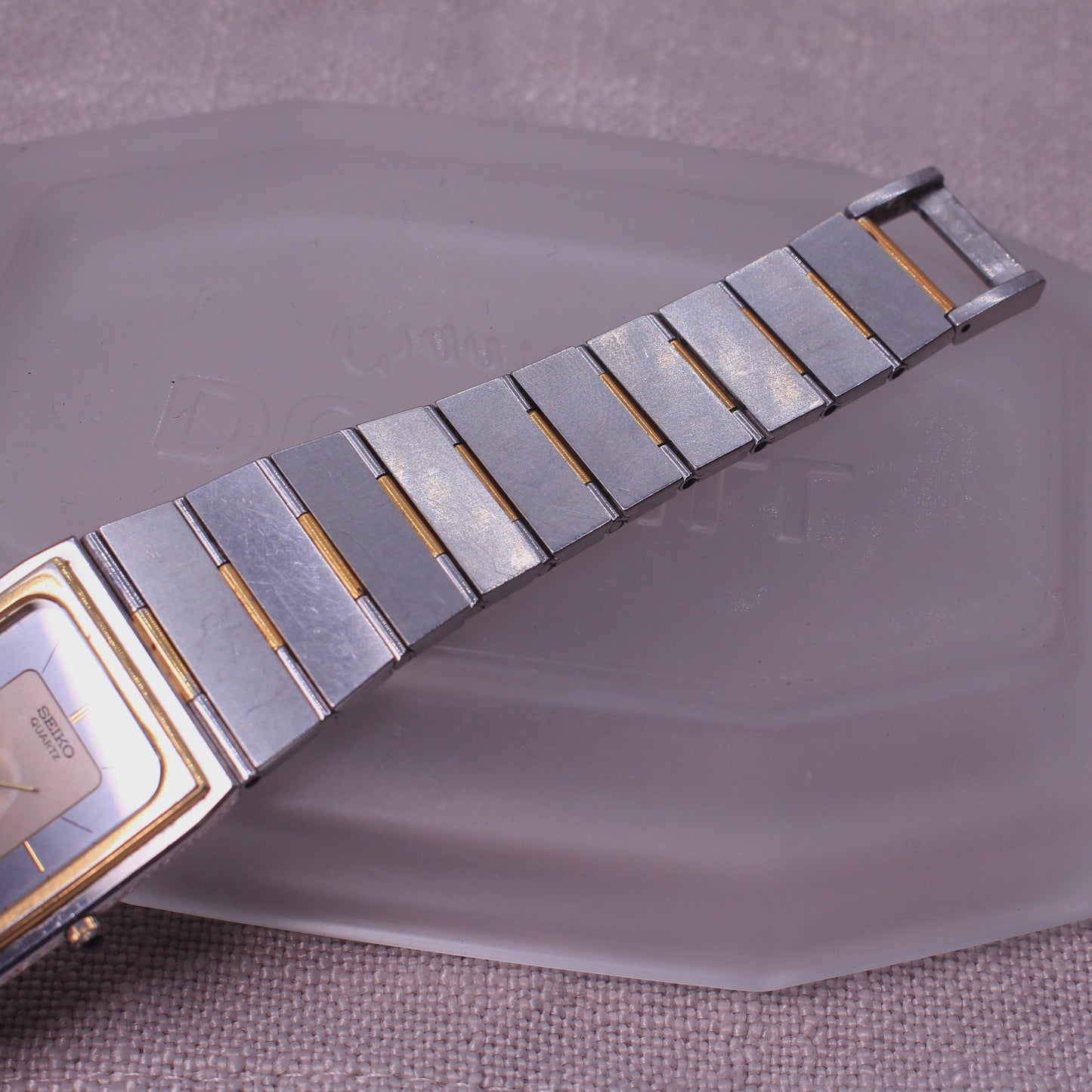 Vintage Seiko Dolce Two Tone Integrated Tank Mens Watch - 9521-5010 - 1982