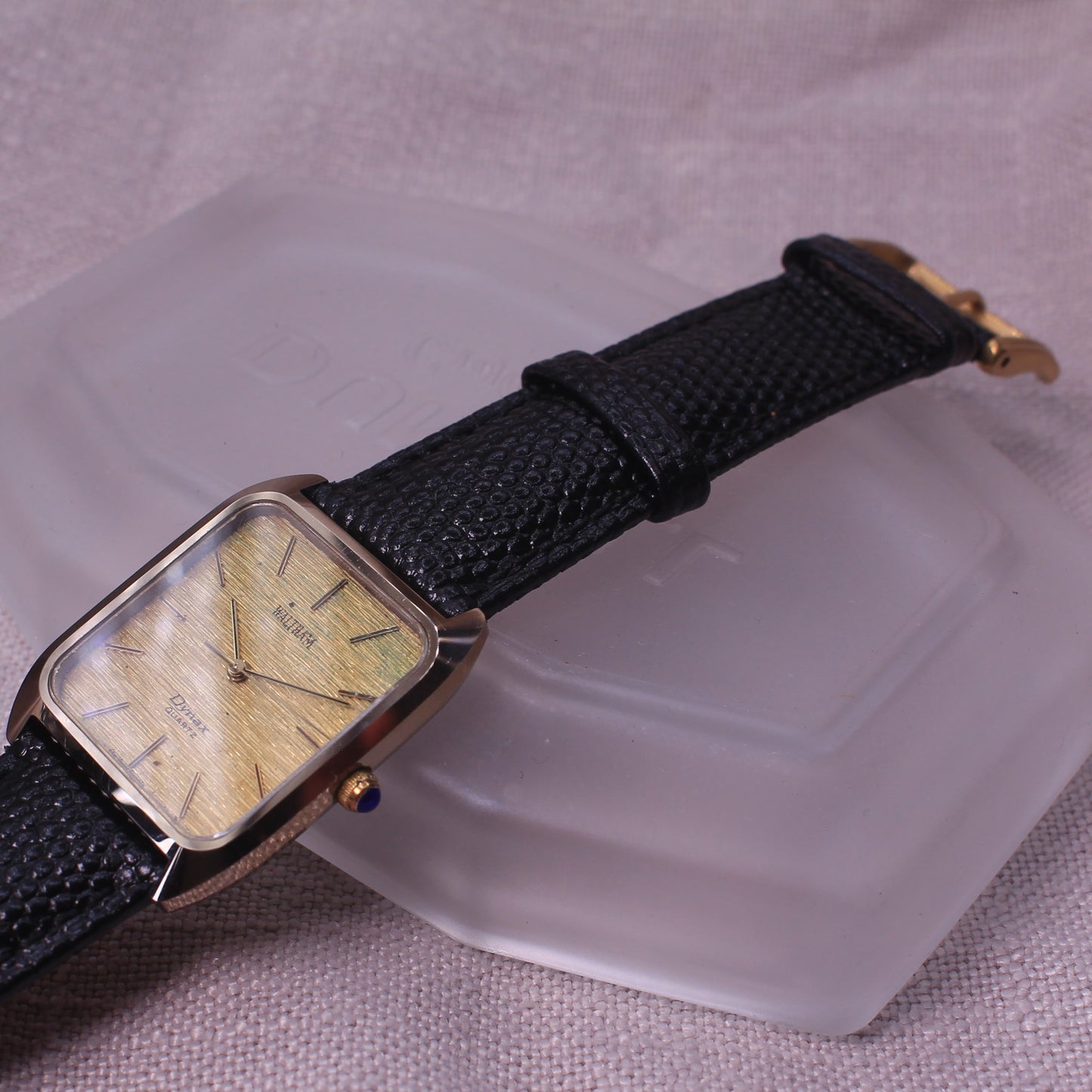 Vintage Waltham Dynax Quartz Mens Ceramic Dress Watch - Textured Gold Dial - 80s