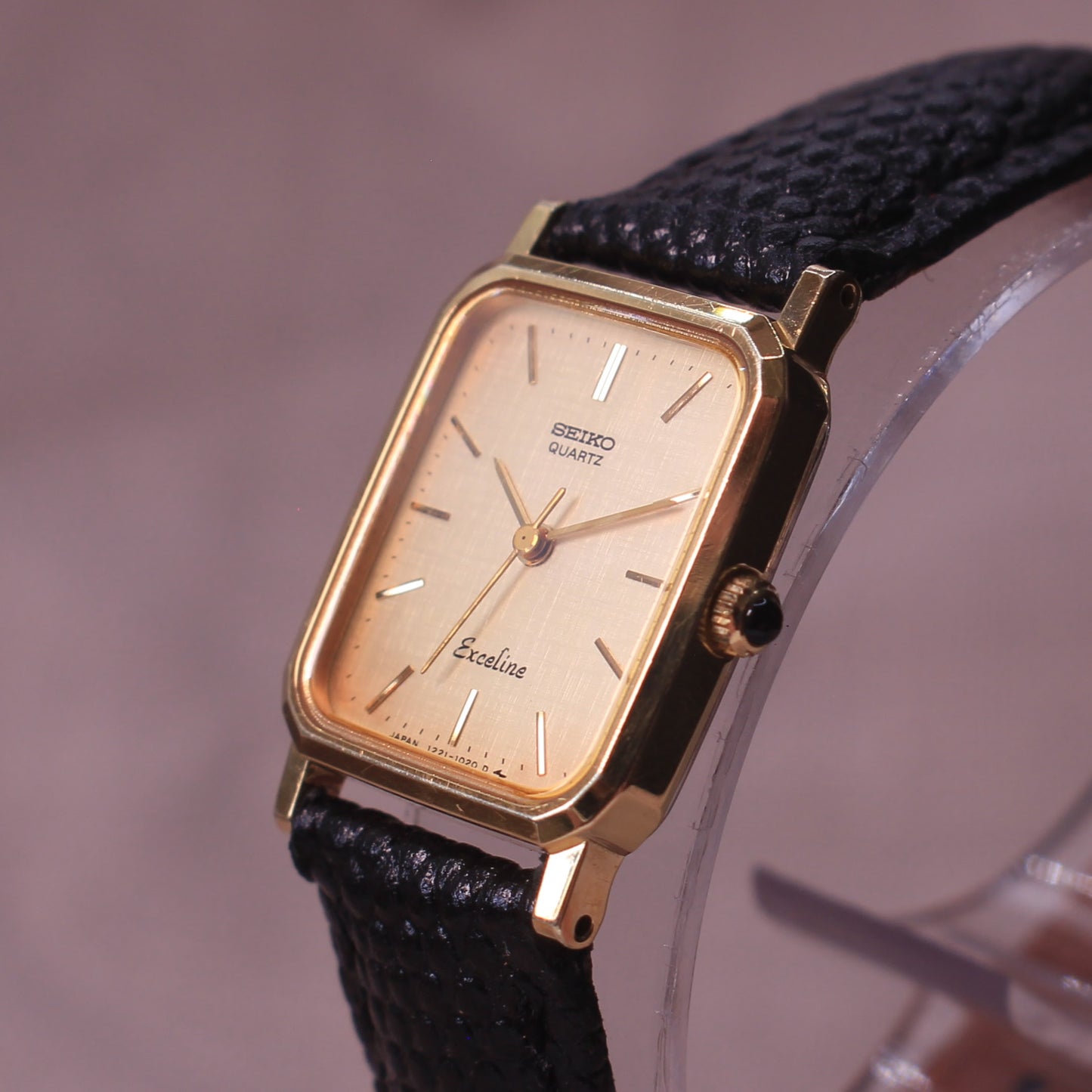 Vintage Seiko Exceline Ladies Dress Watch - Linen Dial - 1221-5720 - 1988