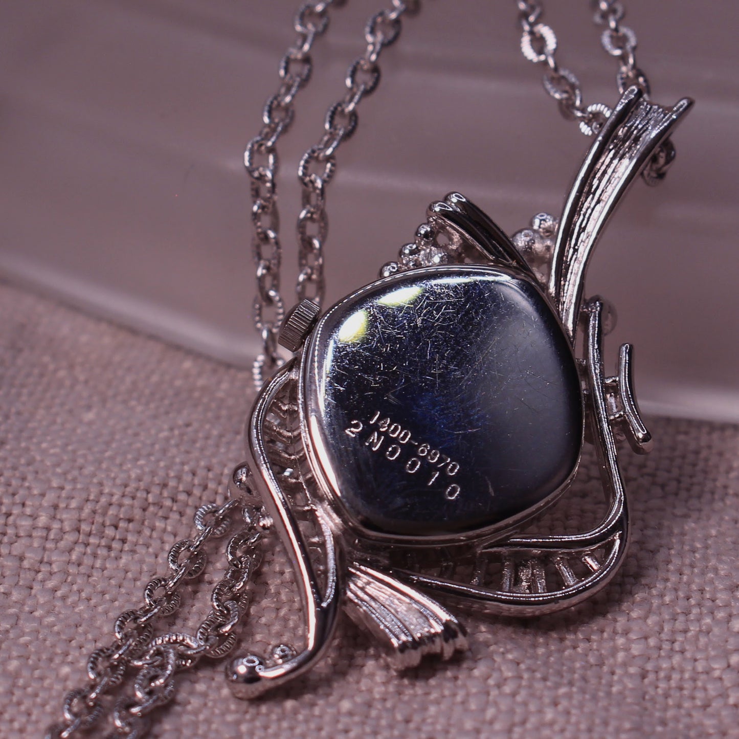 Vintage Seiko Gold Clover Patterned Watch Necklace - Fully Working! - 1979