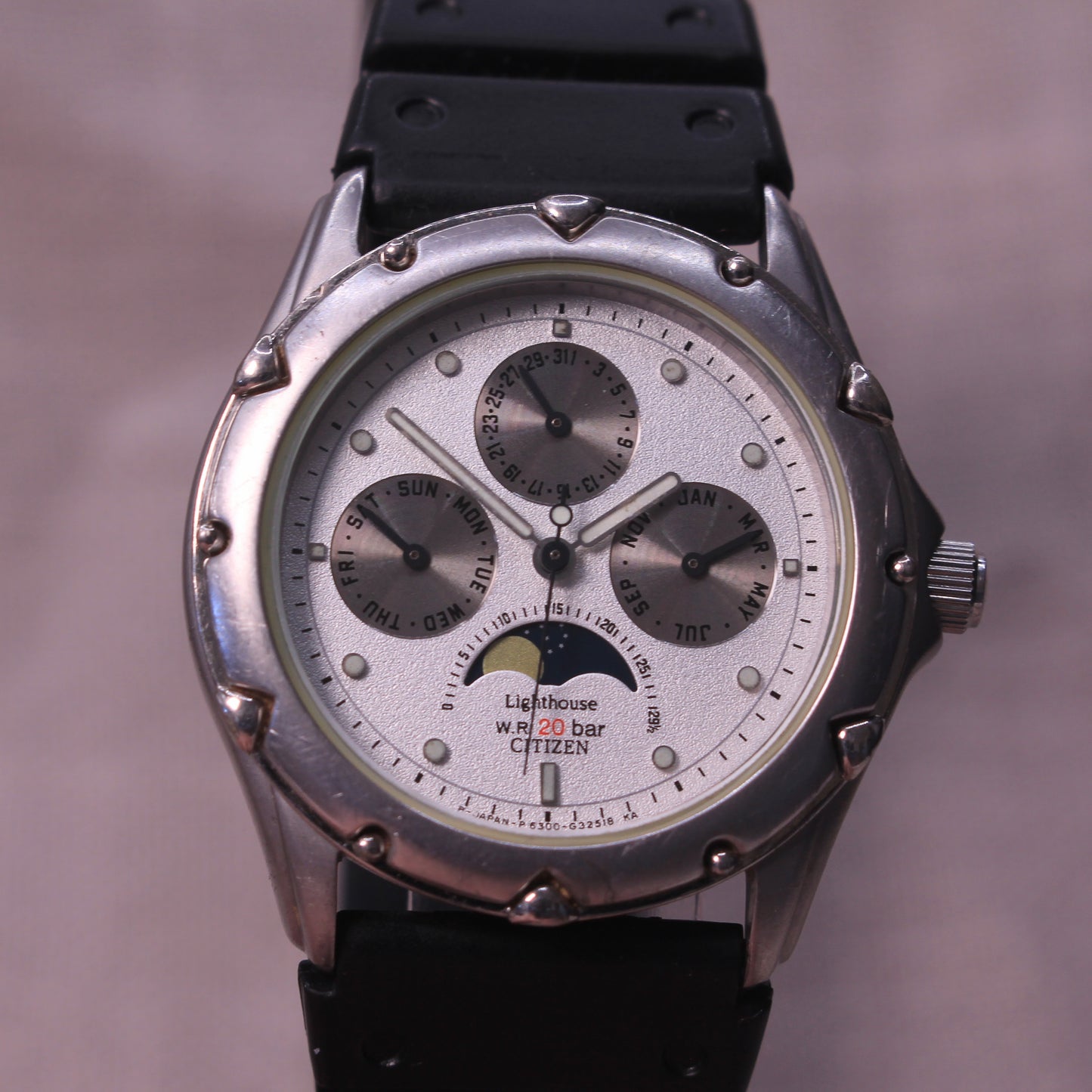 Vintage Citizen Lighthouse Triple Calendar Moonphase Watch - 6300-G32518