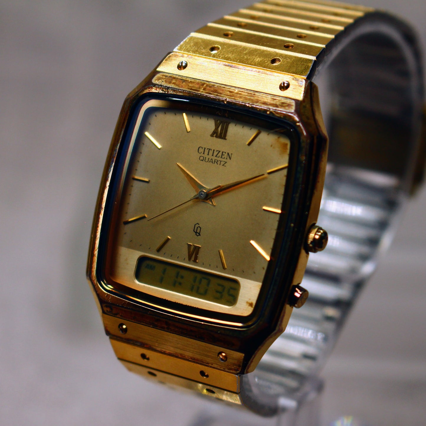 Vintage Citizen Ana-Digi Mens Quartz Watch - Gold - 1980s