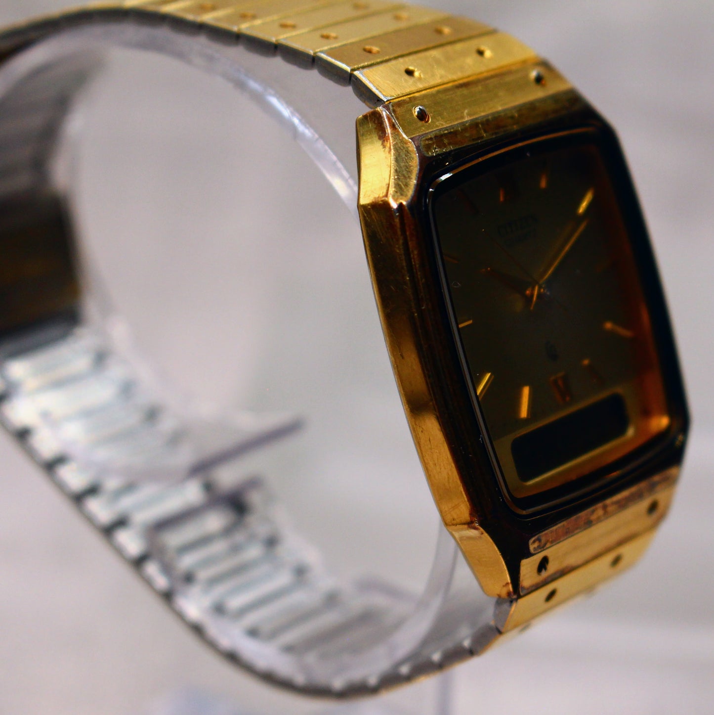 Vintage Citizen Ana-Digi Mens Quartz Watch - Gold - 1980s